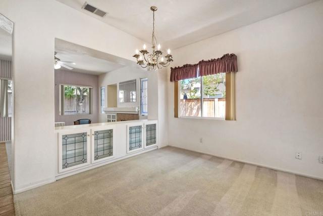 Detail Gallery Image 9 of 34 For 1789 Clydesdale Ct, Oceanside,  CA 92057 - 3 Beds | 2 Baths