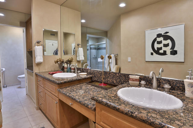 45735 Pawnee Road, Indian Wells CA: https://media.crmls.org/mediaz/708a78d7-8dc2-42c2-bcce-364c31dc77e4.jpg