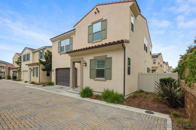 712 Gemstone Dr, San Marcos CA: https://media.crmls.org/mediaz/708ad618-bd90-47a9-b312-b37dcf52ace9.jpg