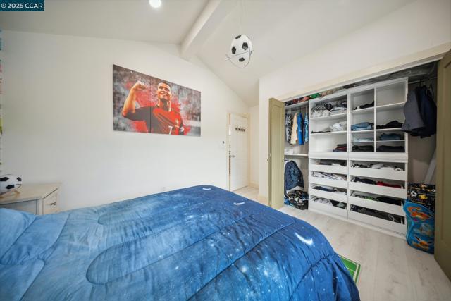 5497 Silver Sage Ct, Concord CA: https://media.crmls.org/mediaz/708b488f-e652-46c0-9a52-fddeec9fdb39.jpg