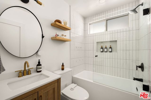 4938 O Sullivan Drive, Los Angeles CA: https://media.crmls.org/mediaz/708b4d2f-1e4b-44fc-9081-af0d1c8e776d.jpg