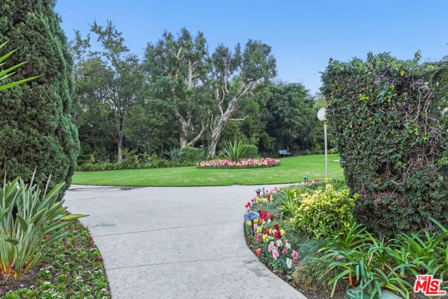 2170 Century Parkway, Los Angeles CA: https://media.crmls.org/mediaz/708c7c19-1b3f-4417-a96e-43717e80a07f.jpg