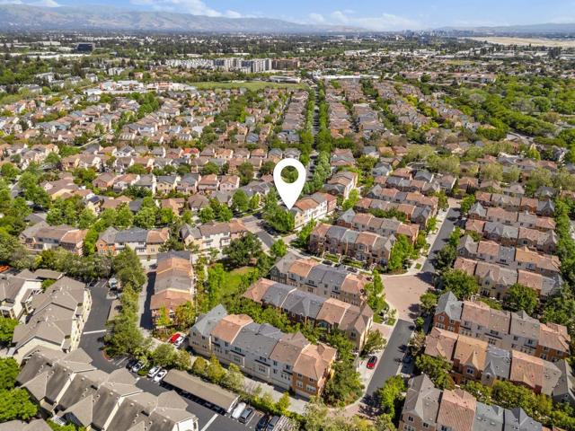 4440 Rivermark Parkway, Santa Clara CA: https://media.crmls.org/mediaz/708d9b22-998f-402b-bbe4-5bc69ef67961.jpg