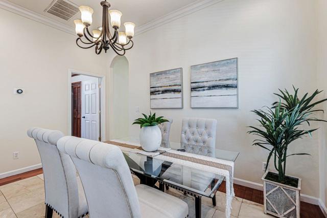 124 S 24th Street, San Jose CA: https://media.crmls.org/mediaz/708dacd4-e53d-47ce-8e0e-9b9a30d389da.jpg