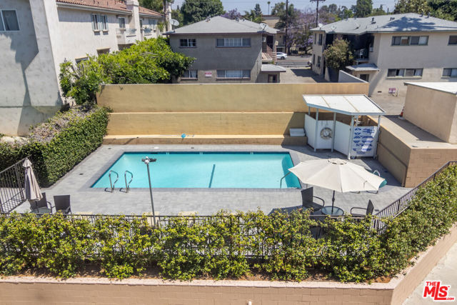 14311 Hartsook Street, Sherman Oaks CA: https://media.crmls.org/mediaz/708df85d-a75f-433f-be54-034d09ee5b1d.jpg