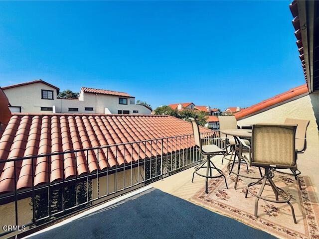 2271 Martinique Lane, Oxnard CA: https://media.crmls.org/mediaz/708eb833-3845-4a28-83f4-4a0d930b703b.jpg