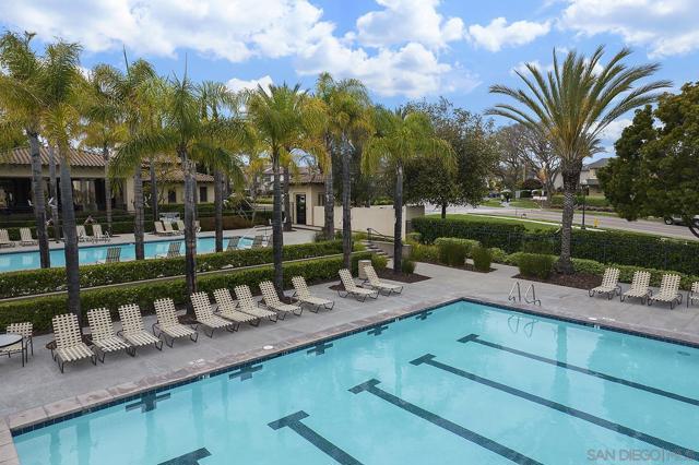 2423 Wishing Star Way, Chula Vista CA: https://media.crmls.org/mediaz/708f47c6-13c9-4aec-9255-6b6eb2521003.jpg