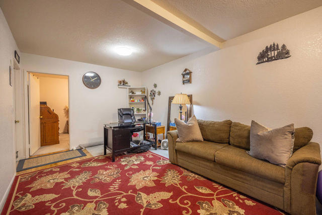 308 W Rainbow Boulevard, Big Bear CA: https://media.crmls.org/mediaz/70905ec1-1cd2-4348-b4b8-54346f7de854.jpg