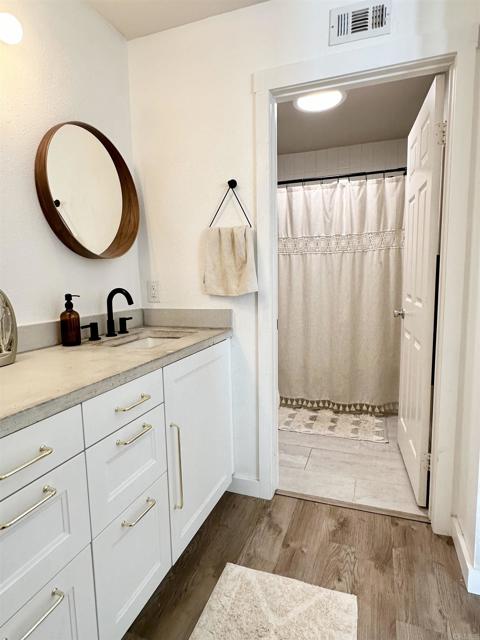 10525 Flora Verda Court, Santee CA: https://media.crmls.org/mediaz/7090829a-b6cc-4ea5-a66c-2f92dc55f374.jpg