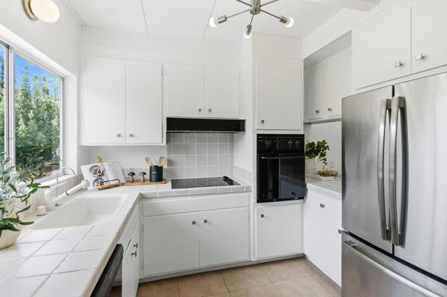 Image 20 of 65 For 3909 Middlefield Road F