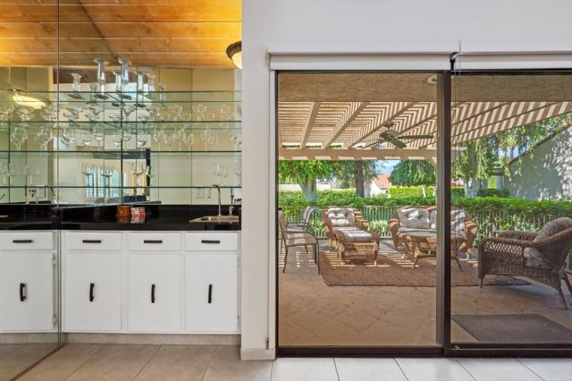 343 Forest Hills Drive, Rancho Mirage CA: https://media.crmls.org/mediaz/7092932e-9f26-463e-9b69-804e7ce5de1a.jpg
