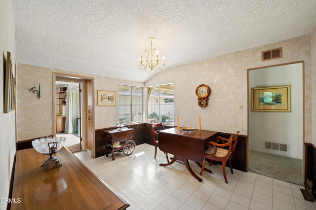 Detail Gallery Image 13 of 41 For 194 Dean Ct, Ventura,  CA 93003 - 4 Beds | 2/1 Baths