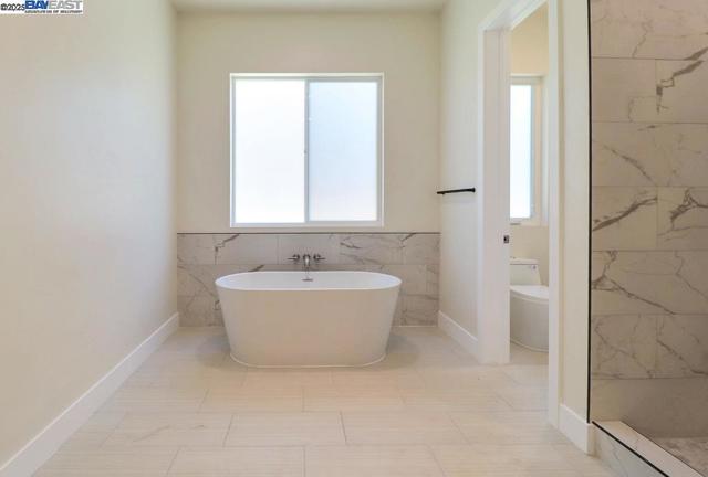 5232 Henderson Ct, Antioch CA: https://media.crmls.org/mediaz/7093660b-b96f-4dc2-b6b6-db6f13c1b9f2.jpg
