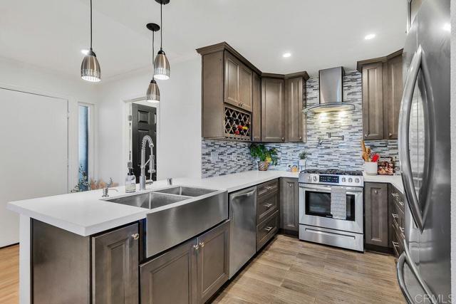 10727 Holly Meadows Drive, Santee CA: https://media.crmls.org/mediaz/70936cce-08c1-44bf-abd6-ad2ea0fe6bfc.jpg