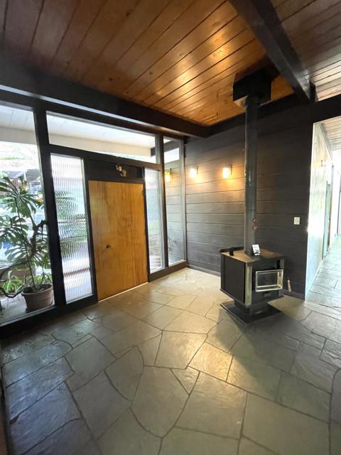1245 Chula Vista Drive, Belmont CA: https://media.crmls.org/mediaz/7093b101-f32d-4d21-acc1-baaf5e00bf3d.jpg