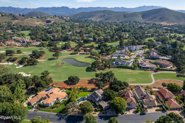 4498 Rayburn Street, Westlake Village CA: https://media.crmls.org/mediaz/7093b840-9d4f-4a9a-9a90-cc022cab54fe.jpg