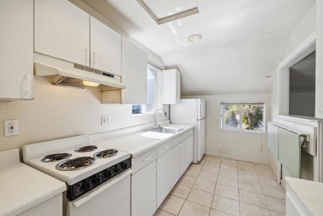 399 13th Avenue, Santa Cruz CA: https://media.crmls.org/mediaz/709416b9-04f1-4520-9676-42c6bab277bf.jpg