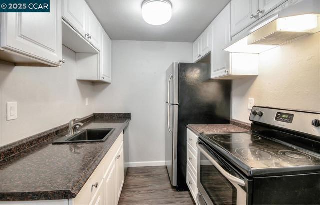 824 Camelback Pl, Pleasant Hill CA: https://media.crmls.org/mediaz/7094d96e-441a-4d10-b7df-e2db2e7be6c8.jpg
