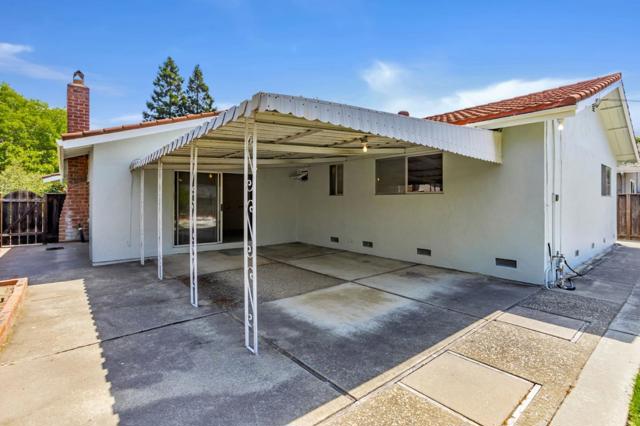 4083 Acapulco Drive, Campbell CA: https://media.crmls.org/mediaz/7094eaa0-a9dc-4a4f-a439-6eabe78e8da0.jpg