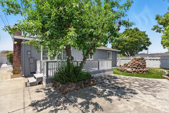 936 Greenwich Avenue, Sunnyvale CA: https://media.crmls.org/mediaz/70951b95-9b94-4eb1-aa8b-ae64b8ce206e.jpg