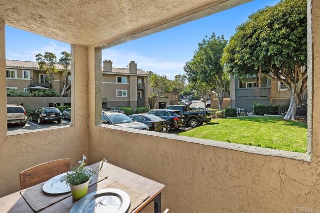 7565 Charmant Dr, San Diego CA: https://media.crmls.org/mediaz/70957910-1026-4f21-90f4-6f3e77660c45.jpg