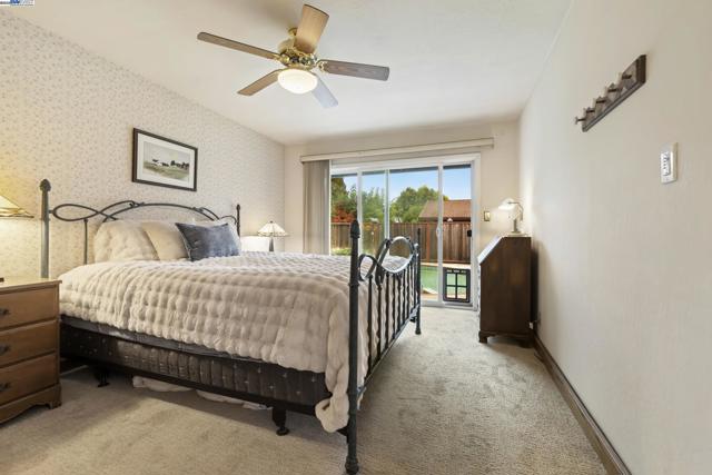 5145 Springdale Ave, Pleasanton CA: https://media.crmls.org/mediaz/7095c88e-b6b8-4f70-9682-1f2e8991731e.jpg