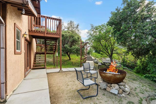 27751 Highway 79, Santa Ysabel CA: https://media.crmls.org/mediaz/7095e7c8-0946-4320-978a-df125415a7bf.jpg