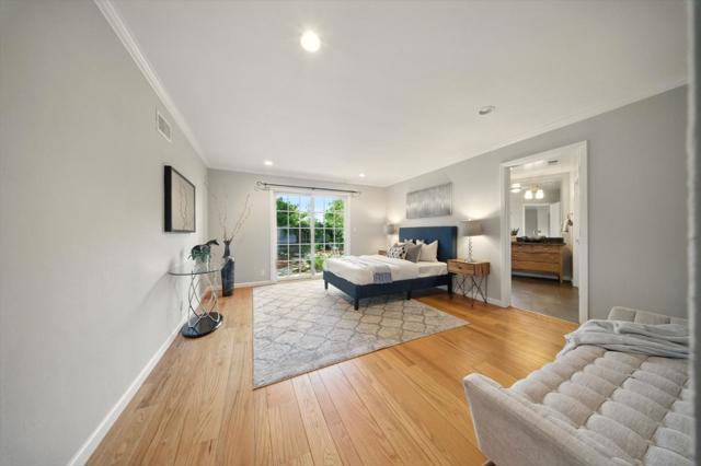1079 Brighton Place, Mountain View CA: https://media.crmls.org/mediaz/70964d22-5fab-4d13-84e6-17eaaaffa700.jpg