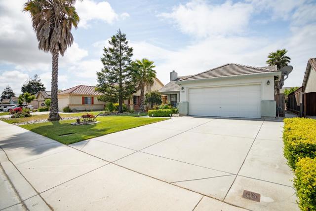 1221 Jacqueline Drive, Hollister CA: https://media.crmls.org/mediaz/70967894-263b-4bec-84e2-0daae6856d17.jpg