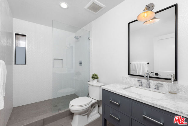 23458 W Moon Shadows Drive, Malibu CA: https://media.crmls.org/mediaz/70968a6f-dd89-484c-be83-a3d1d771e872.jpg