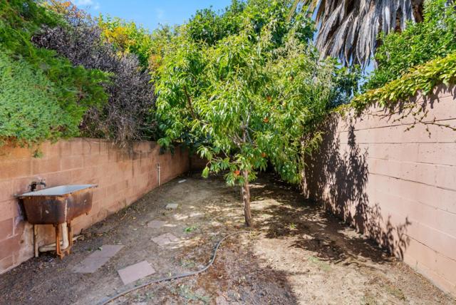 1781 Prune Street, Hollister CA: https://media.crmls.org/mediaz/709746c9-8b42-4a67-aa40-c98c9cc06e29.jpg