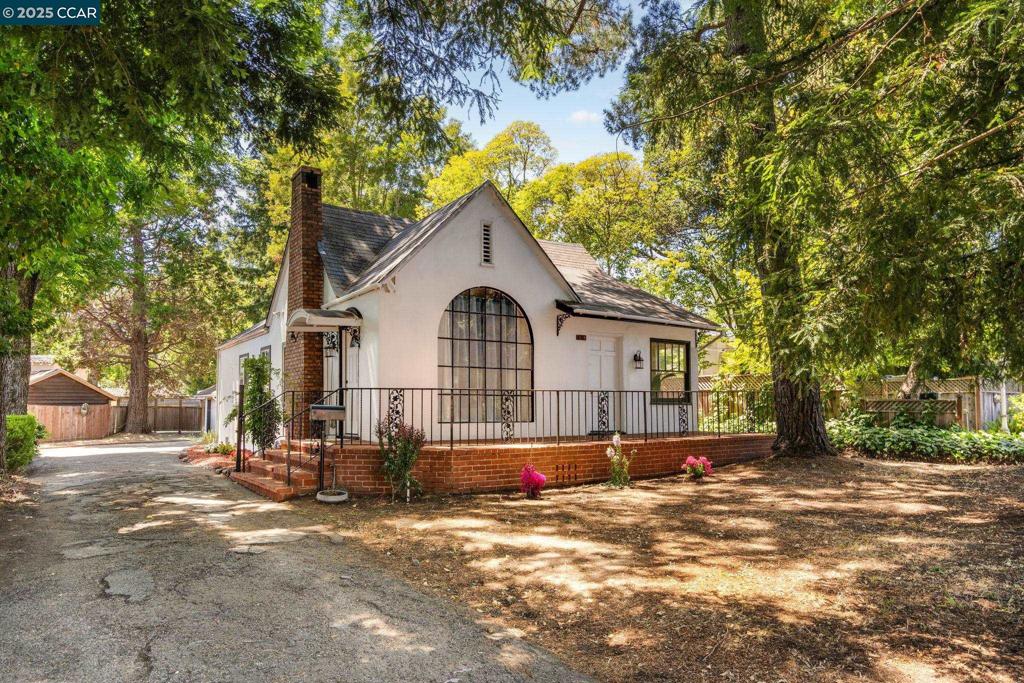 1019 Sir Francis Drake Blvd