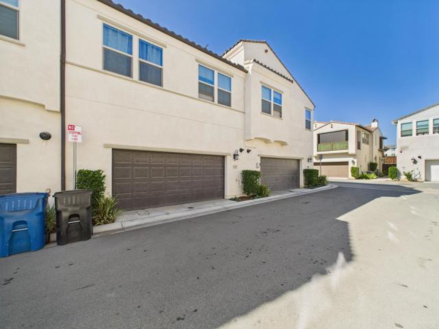 1922 Corte Zafiro, Chula Vista CA: https://media.crmls.org/mediaz/70977e5a-c607-4ba0-b6ca-dc39cf03a7c1.jpg