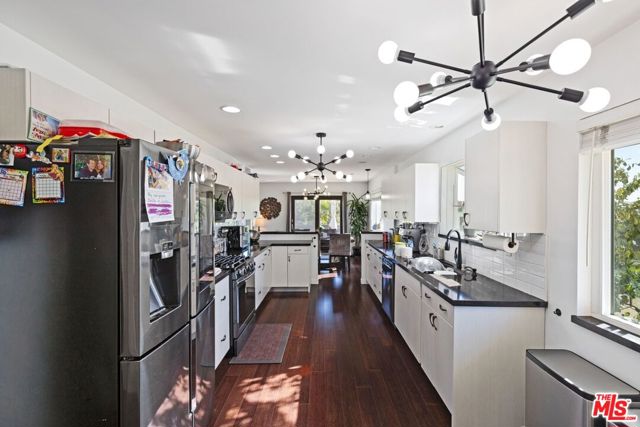 7130 Gateshead Way, West Hills CA: https://media.crmls.org/mediaz/7097f753-e89c-4430-9642-a77f09e1adf3.jpg