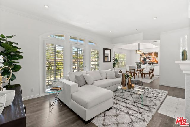 2025 S Beverly Glen Boulevard, Los Angeles CA: https://media.crmls.org/mediaz/7098417d-9d4a-4d18-a69d-e9e0f7ea3656.jpg