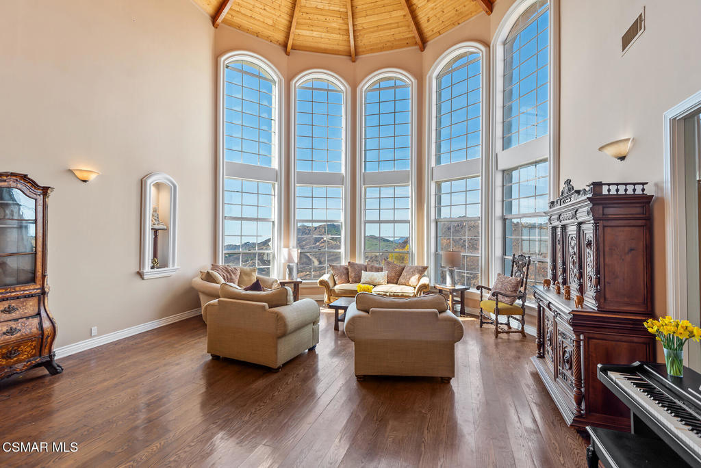 MLS #225000933 img 6