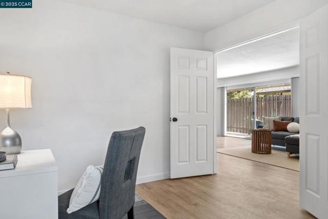 5514 Roundtree Dr, Concord CA: https://media.crmls.org/mediaz/709982da-0c35-4e17-81a3-b969753664d2.jpg