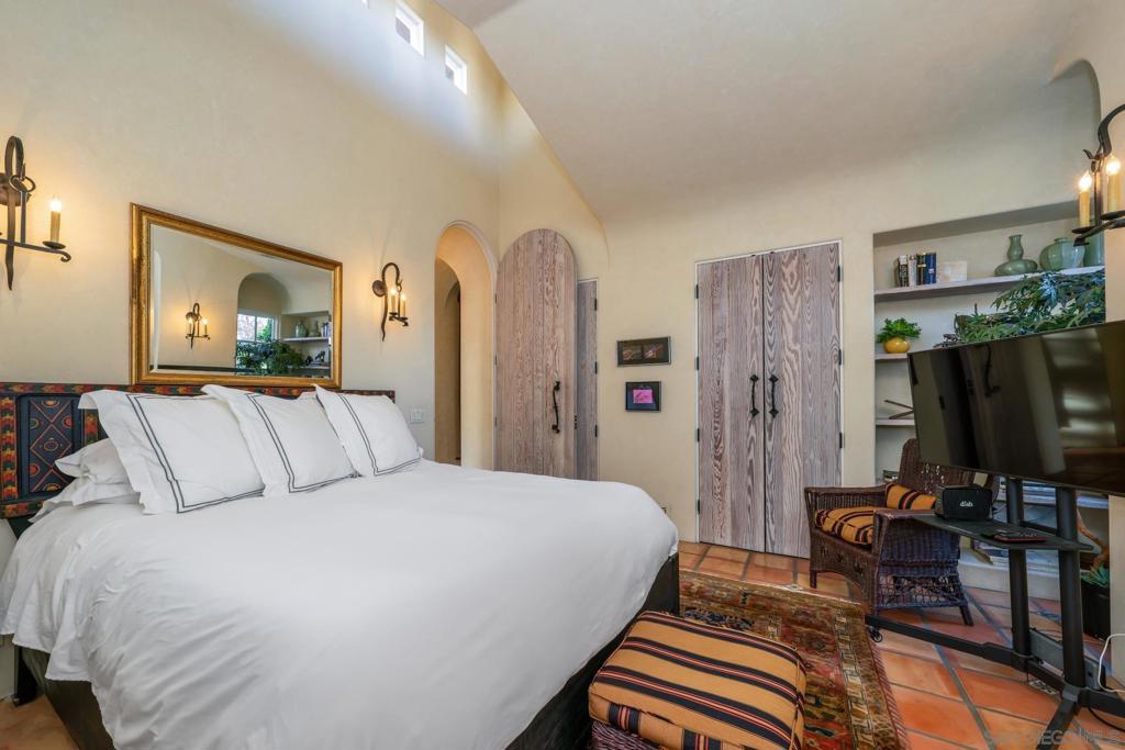 MLS #250039105SD image #33