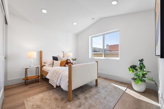 326 Chinquapin Avenue, Carlsbad CA: https://media.crmls.org/mediaz/709b1cb2-25e6-42d9-8857-aae7c520e2c7.jpg