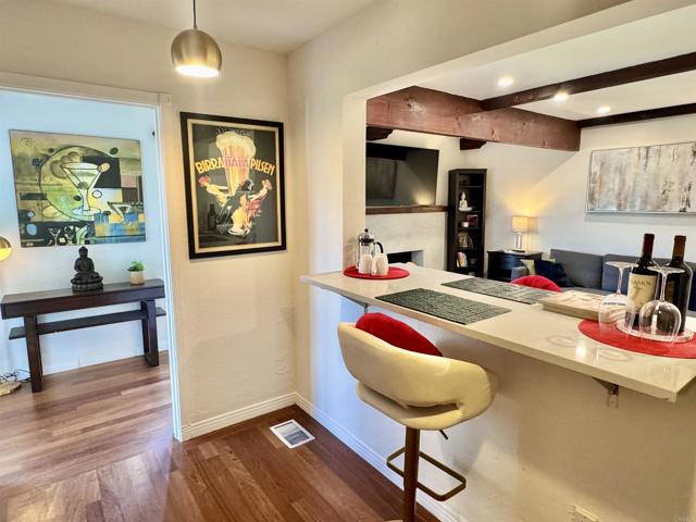 Detail Gallery Image 6 of 34 For 1923 Sunset Plaza Drive Dr, West Hollywood,  CA 90069 - 3 Beds | 3 Baths