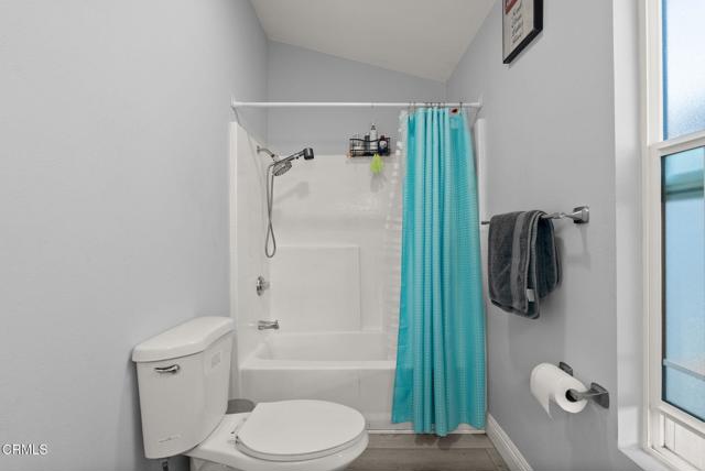 1550 Rory Lane, Simi Valley CA: https://media.crmls.org/mediaz/709b8155-9f3a-49b3-8e85-c82c37710e29.jpg
