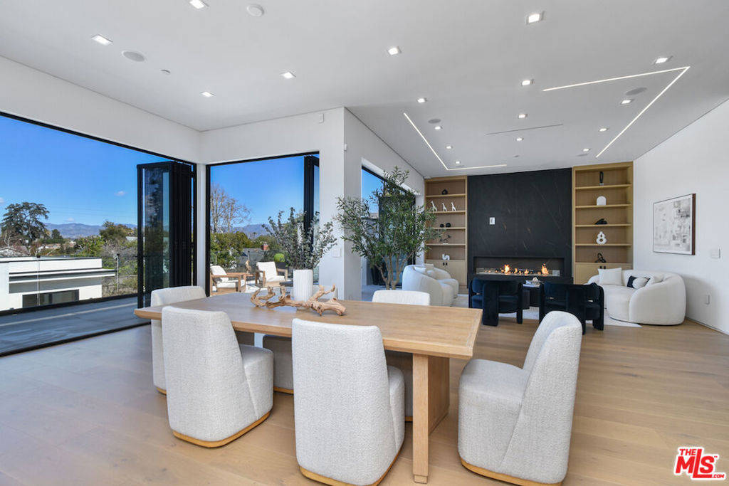 13015 Greenleaf StreetStudio City img 13