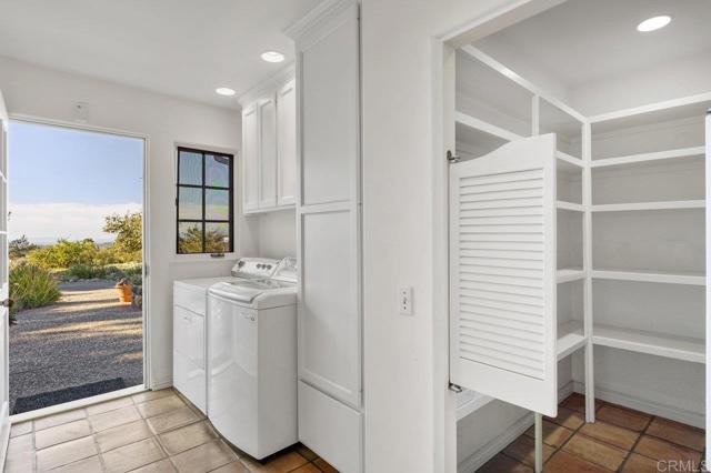 Image 39 of 55 For 31123 Manzanita Crest Road