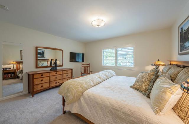 60 Skyline Crest Drive, Monterey CA: https://media.crmls.org/mediaz/709c7491-7f34-4e2f-aacd-8476fae2a850.jpg