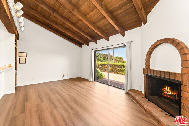 Drew Fenton | 3636 Malibu Country Drive Malibu CA | MLS: 7494351 Drew Fenton | 3636 Malibu Country Drive Malibu CA | MLS: 7494351