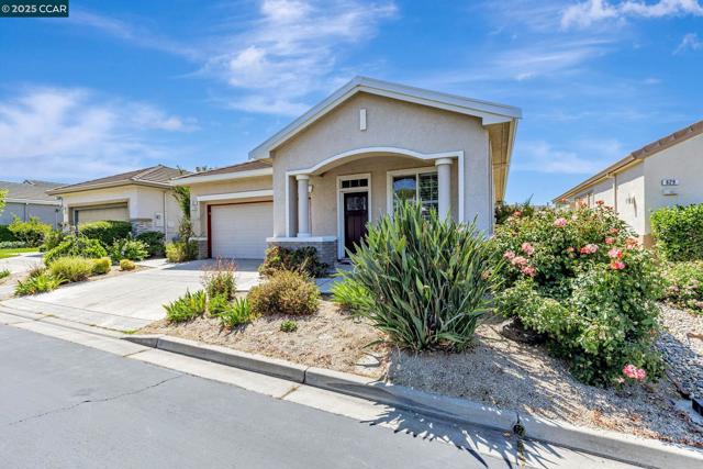 631 Baldwin Drive, Brentwood CA: https://media.crmls.org/mediaz/709d03f7-03dc-46c8-a3a9-5eeb44a59922.jpg