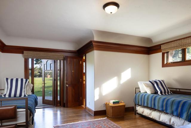 72 Fern Canyon Road, Carmel CA: https://media.crmls.org/mediaz/709e33eb-bffd-4049-8458-6a2514292c51.jpg