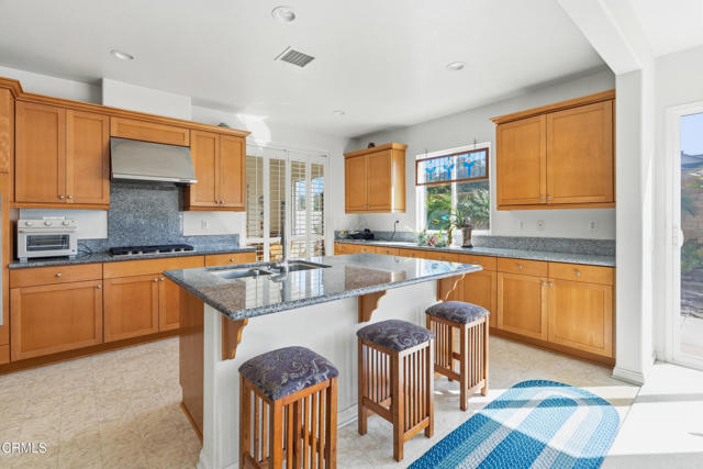 Detail Gallery Image 10 of 53 For 226 Morning Breeze Ln, Port Hueneme,  CA 93041 - 4 Beds | 2/1 Baths