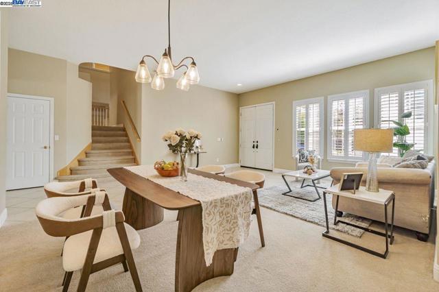 5391 Fernbank Dr, Concord CA: https://media.crmls.org/mediaz/709f6d3a-f338-4eb3-8a5c-9fb08d7fb209.jpg