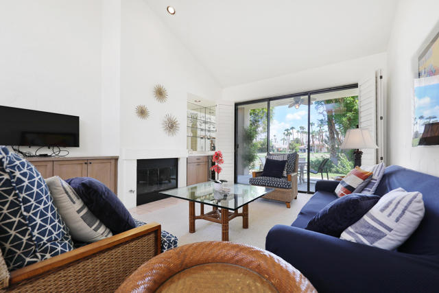 54624 Shoal Creek, La Quinta CA: https://media.crmls.org/mediaz/709f8687-c989-41ca-beed-2529f1276630.jpg